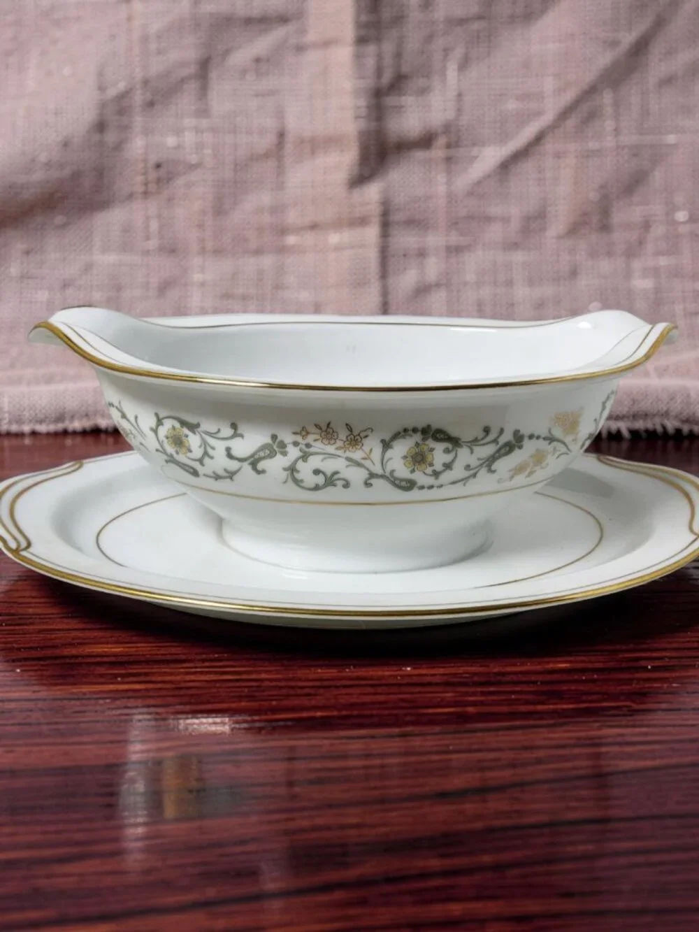 Vintage 1960s Noritake Japan #6223 Creston Porcelain Gravy Boat.